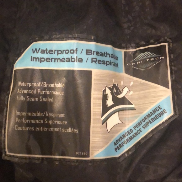 Colombia Women’s Omni-Tech Windbreaker Waterproof Jacket (M) - Picture 10 of 12